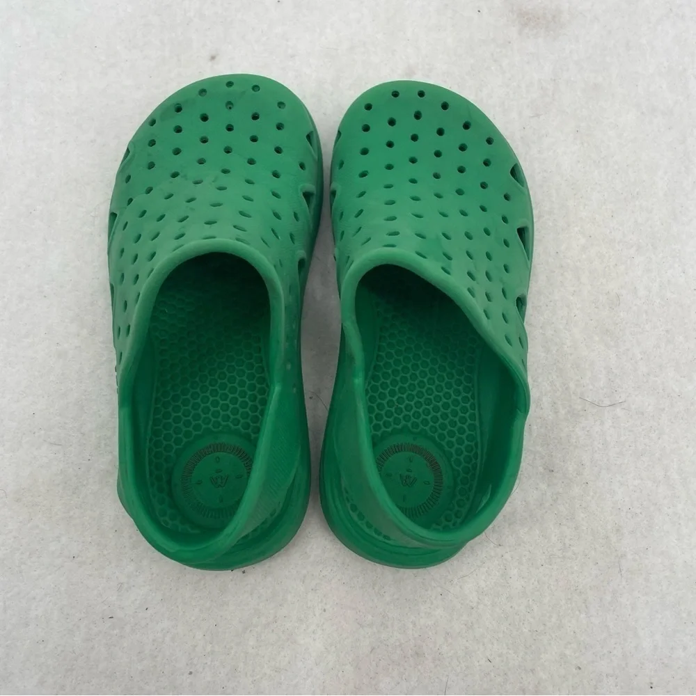 TOTES Kids Solbounce Splash & Play Clog Kelly Green water shoes size: 7-8